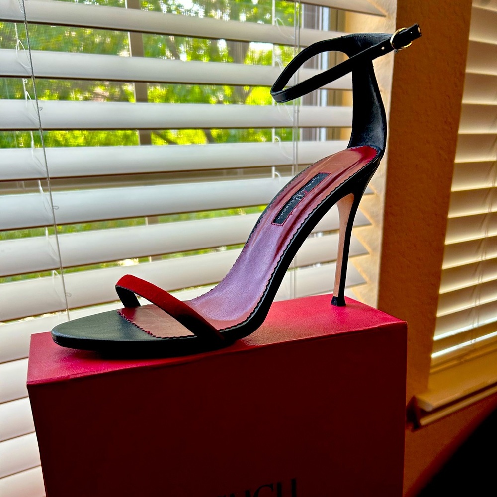 Carolina Herrera Ayuchka sandal